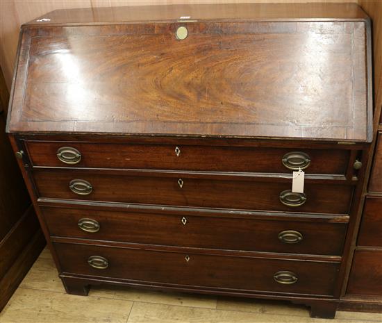 A mahogany bureau, W.118cm